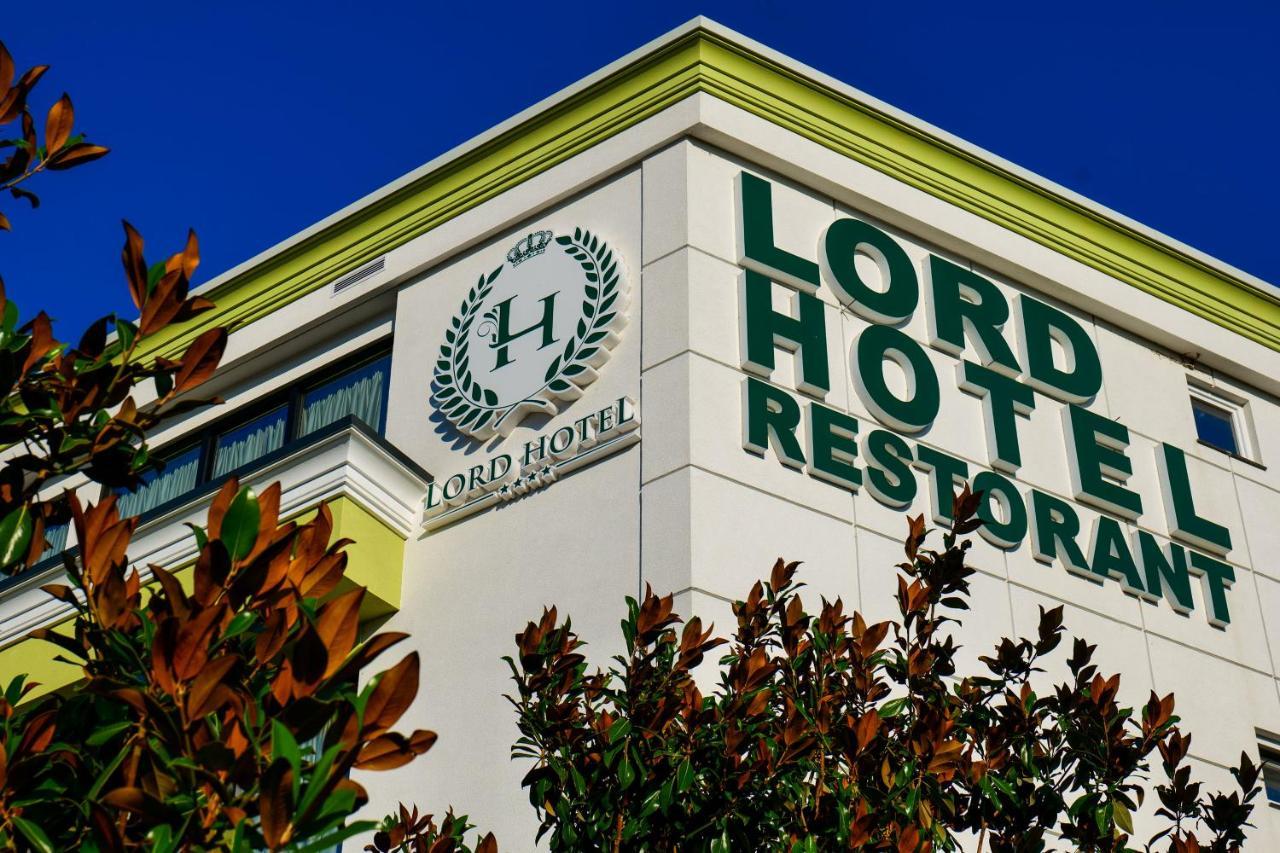 Lord Hotel Tiranë Eksteriør bilde